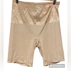 Torrid size 2 2x shapewear